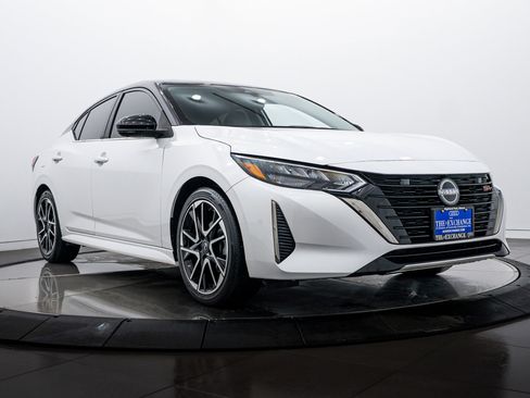 Used 2024 Nissan Sentra SR w/ SR Premium Package image 1