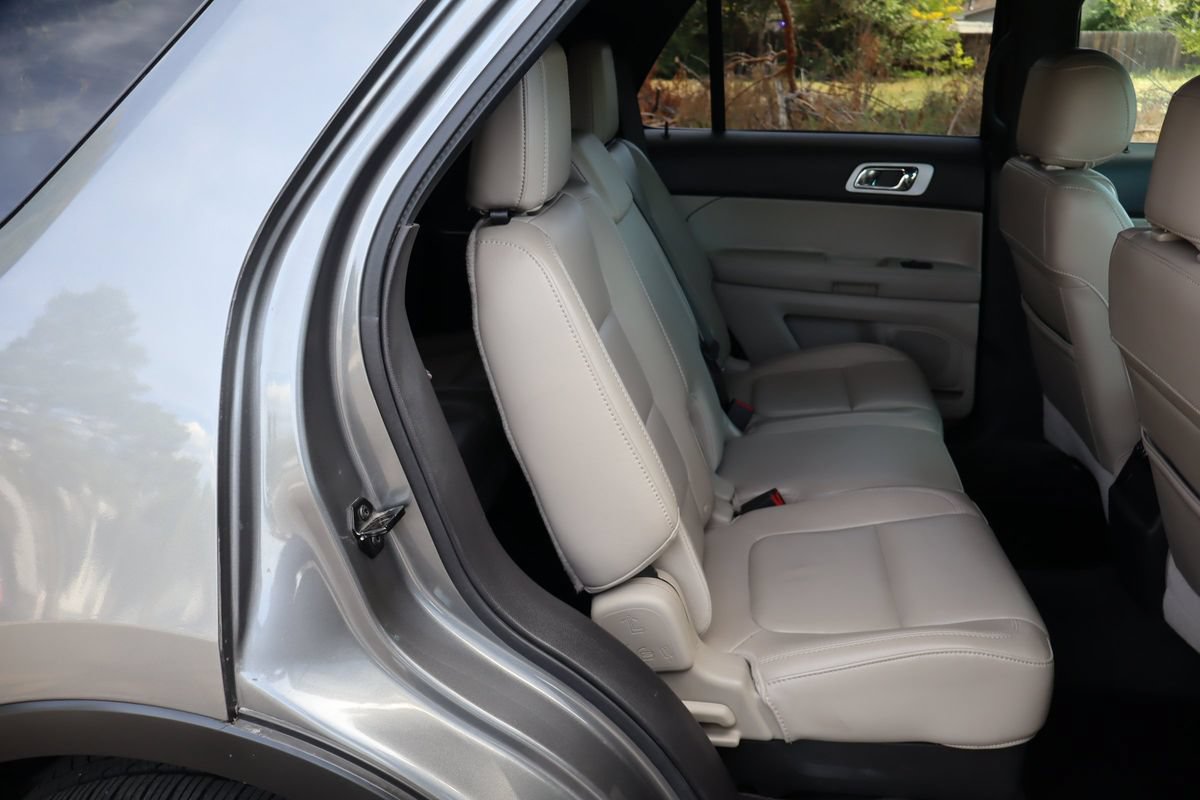 Used 2012 Ford Explorer XLT FWD image 23