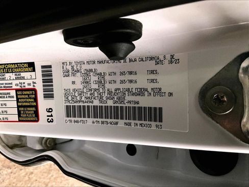 Used 2023 Toyota Tacoma TRD Off-Road AWD/4WD image 33