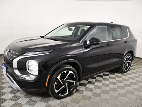 Used 2022 Mitsubishi Outlander SE AWD/4WD image 10