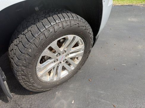 Used 2017 GMC Canyon SLT w/ Trailering Package image 4