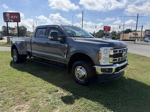 Certified 2025 Ford F350 XLT w/ 360-Degree Camera Package AWD/4WD image 3