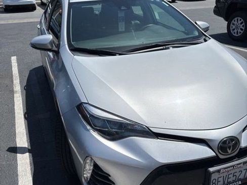 Used 2018 Toyota Corolla SE FWD image 1