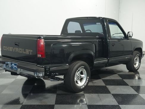 Used 1988 Chevrolet Silverado 1500 2WD Regular Cab image 11
