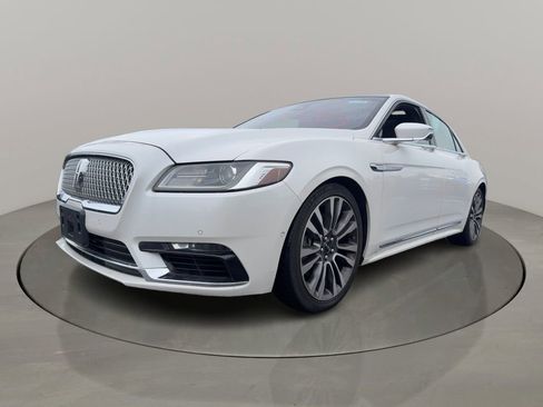 Used 2018 Lincoln Continental Reserve AWD/4WD image 3