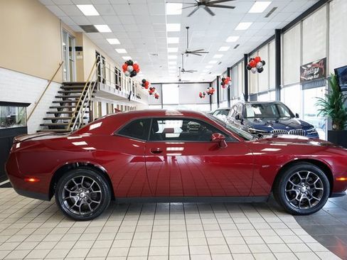 Used 2018 Dodge Challenger GT w/ Driver Convenience Group image 17