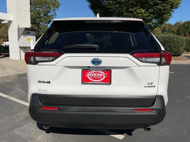 Used 2024 Toyota RAV4 LE AWD/4WD image 9