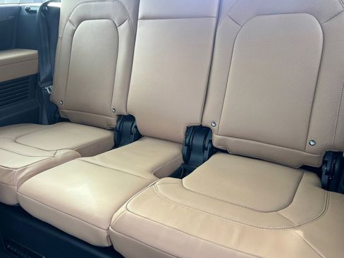 New 2026 Land Rover Defender 130 X-Dynamic SE image 28