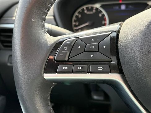 Used 2025 Nissan Altima 2.5 SL image 10