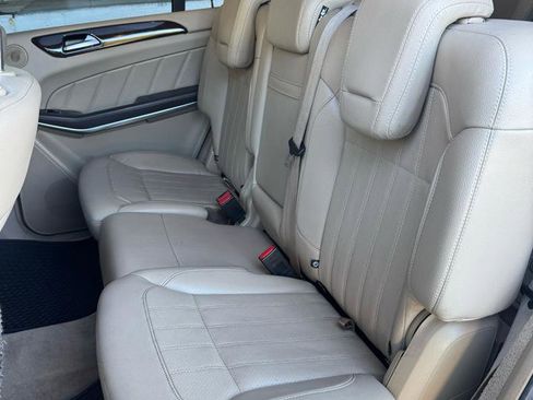 Used 2014 Mercedes-Benz GL 450 4MATIC image 16