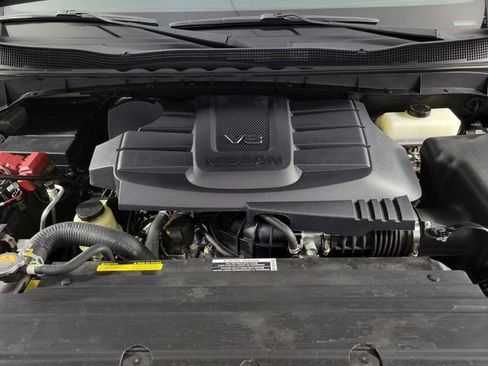 Used 2021 Nissan Titan PRO-4X w/ Pro-4x Utility Package AWD/4WD image 14