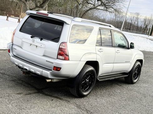 Used 2004 Toyota 4Runner SR5 image 23