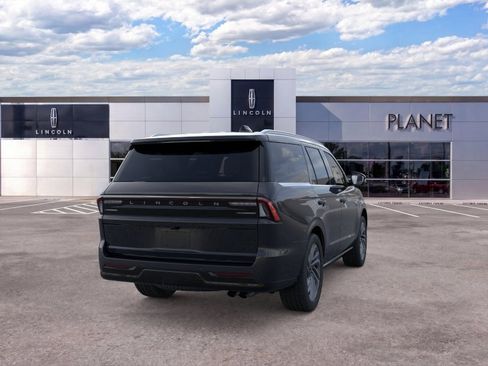 New 2026 Lincoln Navigator Reserve AWD/4WD image 8