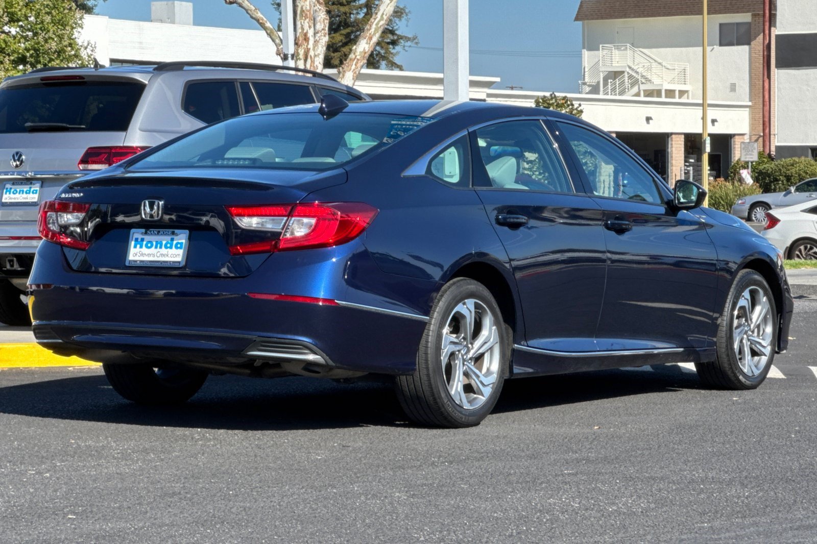 Used 2020 Honda Accord EX image 9