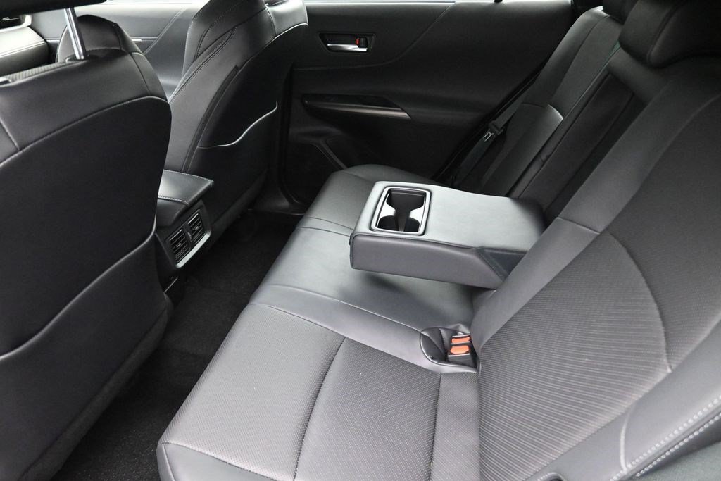 Used 2021 Toyota Venza XLE w/ Softex Package AWD/4WD image 17