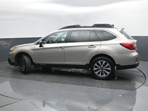 Used 2016 Subaru Outback 2.5i Limited image 3