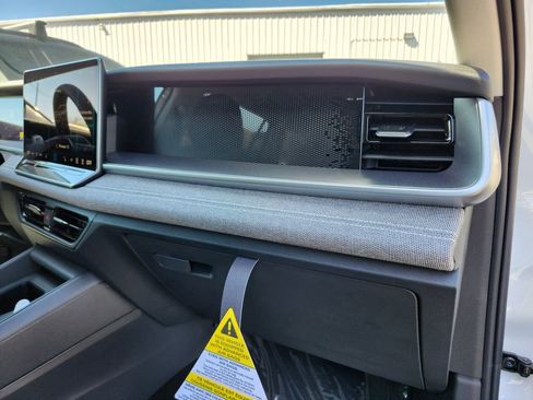 New 2026 Volkswagen Tiguan S AWD/4WD image 12