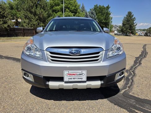 Used 2012 Subaru Outback 3.6R Limited w/ Moonroof Pkg AWD/4WD image 10