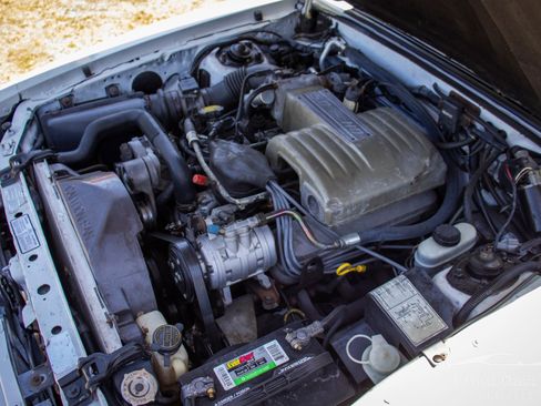 Used 1989 Ford Mustang LX RWD image 10
