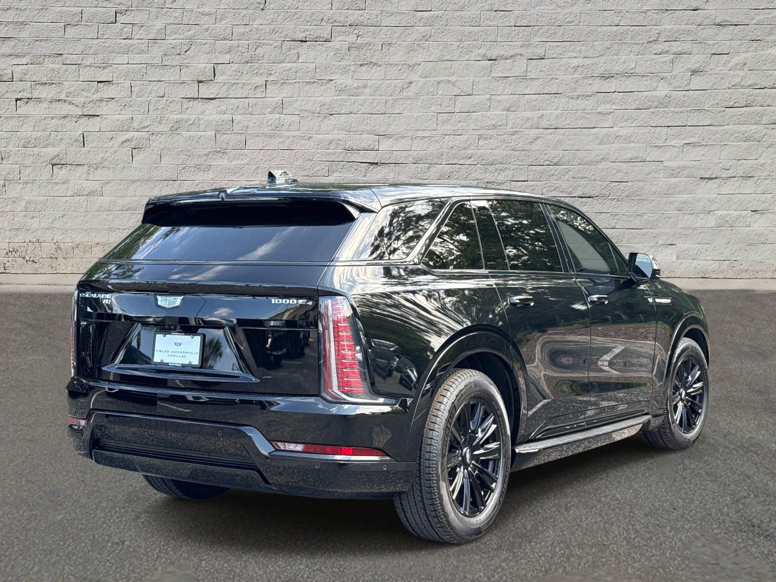 New 2026 Cadillac Escalade IQ Luxury 1 w/ LPO, Floor Liner Package AWD/4WD image 25