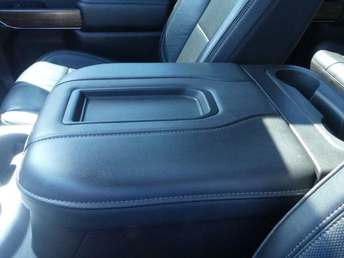 Used 2022 Chevrolet Silverado 1500 High Country w/ Technology Package AWD/4WD image 30