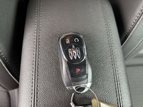 Used 2025 Buick Encore GX Preferred FWD image 23