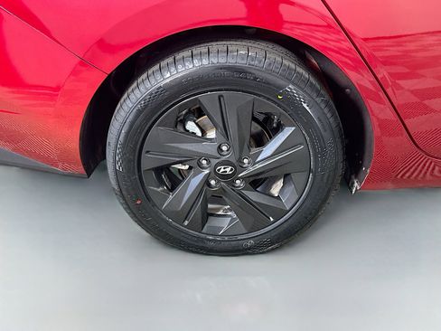 Used 2023 Hyundai Elantra SEL w/ Cargo Package FWD image 33