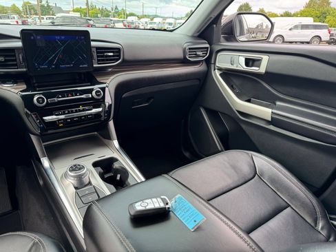 Used 2022 Ford Explorer Limited AWD/4WD image 21