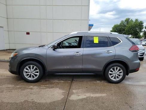 Used 2020 Nissan Rogue S w/ Special Edition Package FWD image 8