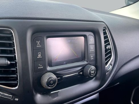 Used 2017 Jeep Compass Sport w/ Tech Group FWD image 23