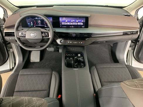 Used 2025 Nissan Murano Platinum w/ Cargo Package image 10