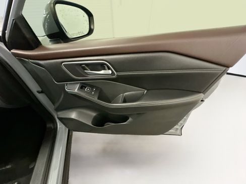 Used 2021 Nissan Rogue SL w/ Premium Package AWD/4WD image 34
