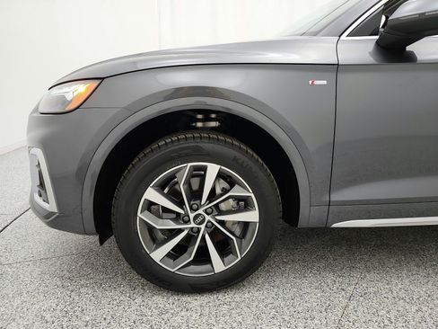 Used 2023 Audi Q5 2.0T Premium Plus w/ Premium Plus Package AWD/4WD image 17