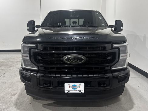 Used 2022 Ford F250 Lariat w/ Black Appearance Package image 10