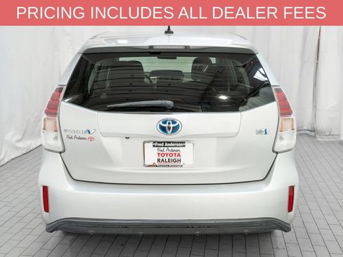 Used 2015 Toyota Prius V Three FWD image 4