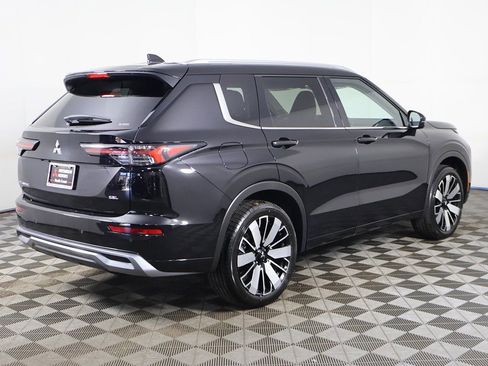 New 2025 Mitsubishi Outlander SEL image 14