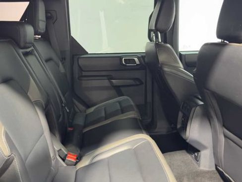 Used 2025 Ford Bronco Outer Banks AWD/4WD image 16