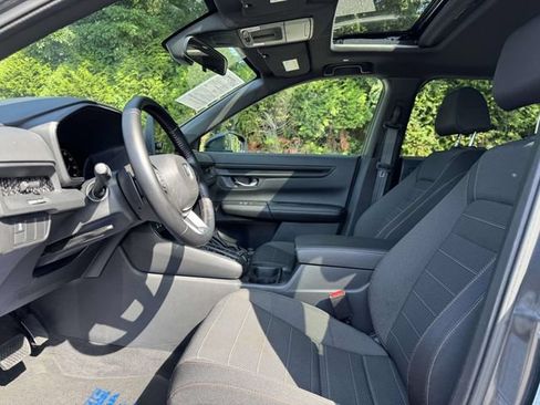 Used 2025 Honda CR-V Sport image 14