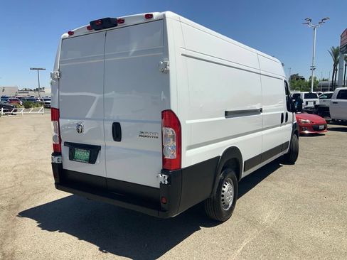 Used 2025 RAM ProMaster 3500 w/ Convenience Group FWD image 11