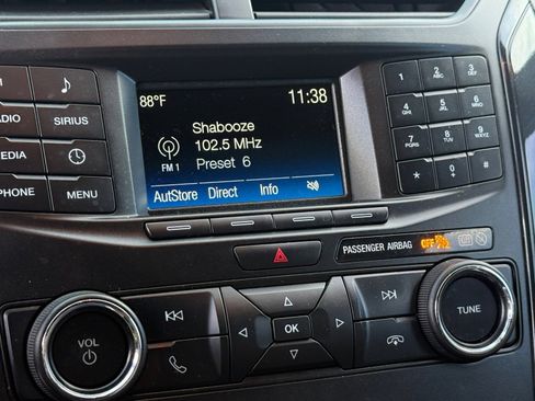 Used 2018 Ford Explorer FWD image 17