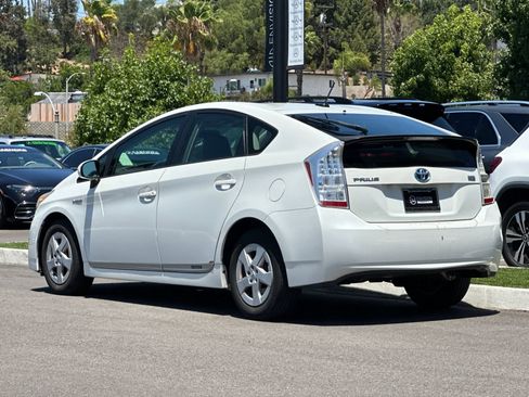 Used 2011 Toyota Prius Two FWD image 3