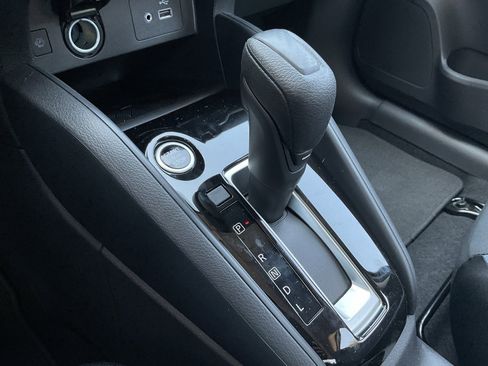 New 2025 Nissan Versa SV w/ Trunk Package image 31