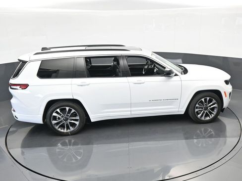 Used 2024 Jeep Grand Cherokee L Overland image 44