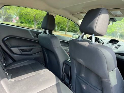 Used 2019 Ford Fiesta SE FWD image 17