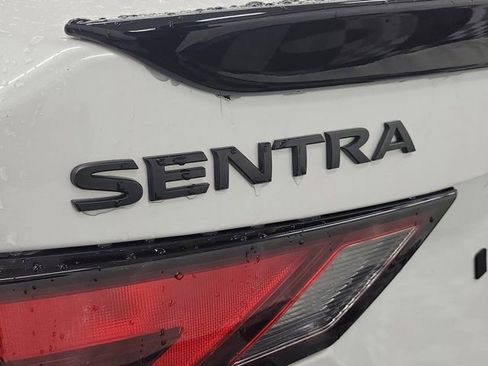 Used 2023 Nissan Sentra SR w/ Midnight Edition Package FWD image 7