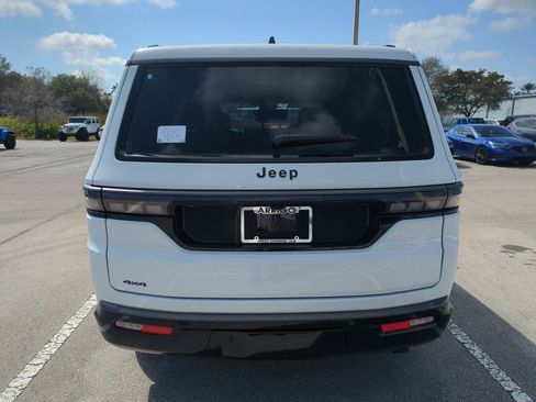 New 2026 Jeep Grand Wagoneer Limited AWD/4WD image 6