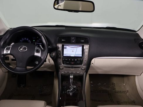 Used 2012 Lexus IS 250C RWD image 9