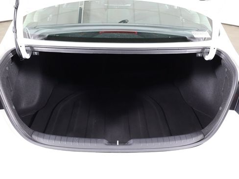 Used 2024 Kia Forte LXS w/ LXS Technology Package FWD image 19
