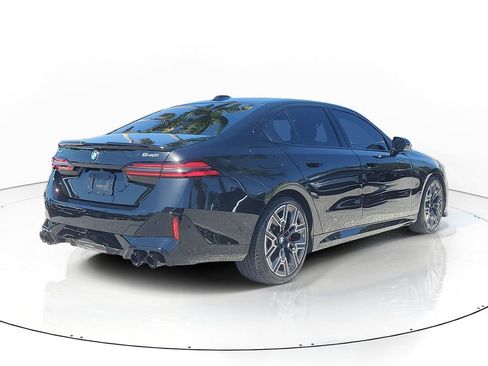 Used 2026 BMW 540i xDrive w/ M Sport Package AWD/4WD image 4