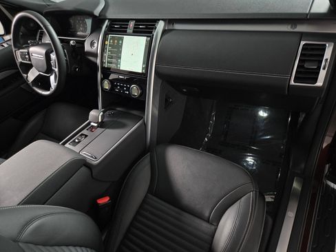 Used 2026 Land Rover Discovery Limited Edition AWD/4WD image 19